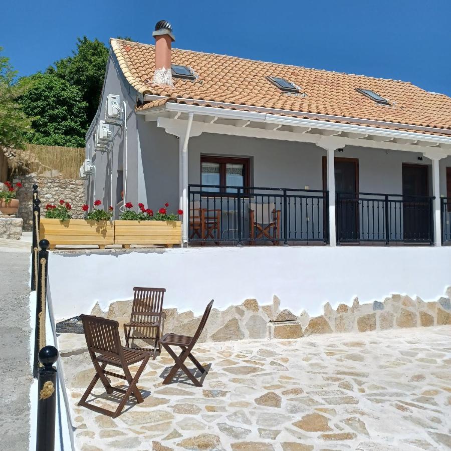 Eirinis Home - Σπίτι Της Ειρήνης Agios Petros  ภายนอก รูปภาพ